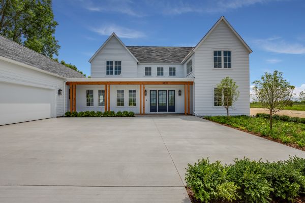 Concrete Driveway Service in Aurora